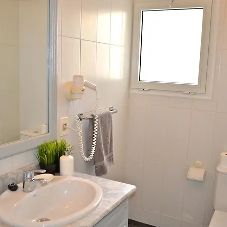 Golf Apartment *